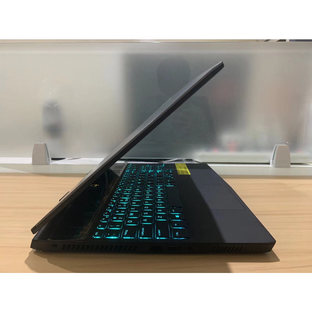 LAPTOP GAMING DELL ALIENWARE M15 INTEL CORE i7-8750H 16GB SSD 256GB RTX2080 W10+OHS FHD