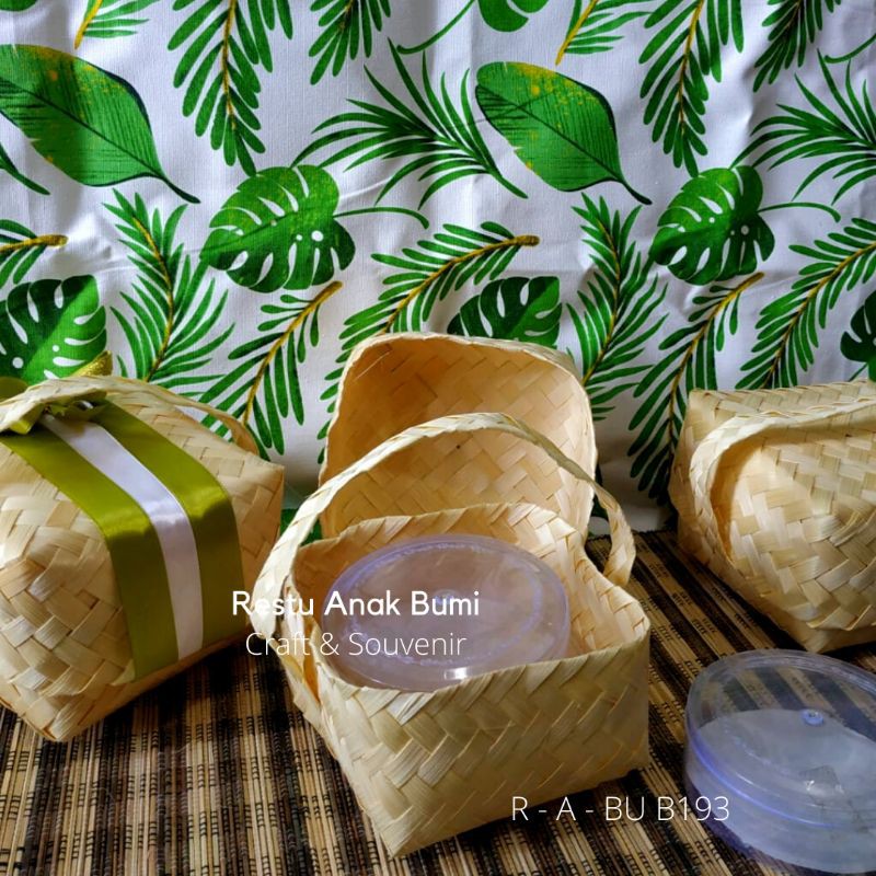 

Promo (B193) Besek Bambu Cangking 15cm|Hampers|Hantaran|Serahan|Hadiah|Catering|Box Makan|Kotak Kado|Gift | Anyaman Bambu | Tempat Buah | Box Makanan | Roti Kering | Keranjang | Parcel Lebaran | Parcel Natal | Kue Kering | Snack | Nasi