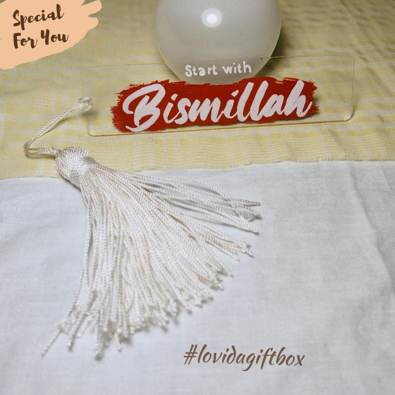 

PEMBATAS BUKU AKRILIK LETTERING CUSTOM PEMBATAS QURAN BOOKMARK