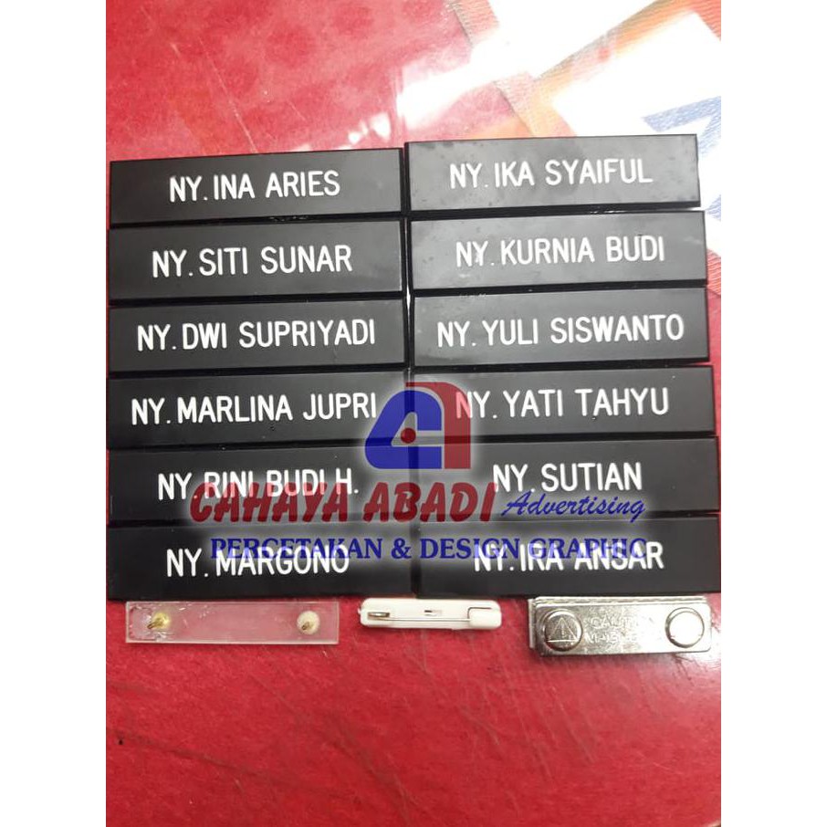 

Nama dada atau Name Tag atau Papan Nama Nyonya - PENITI