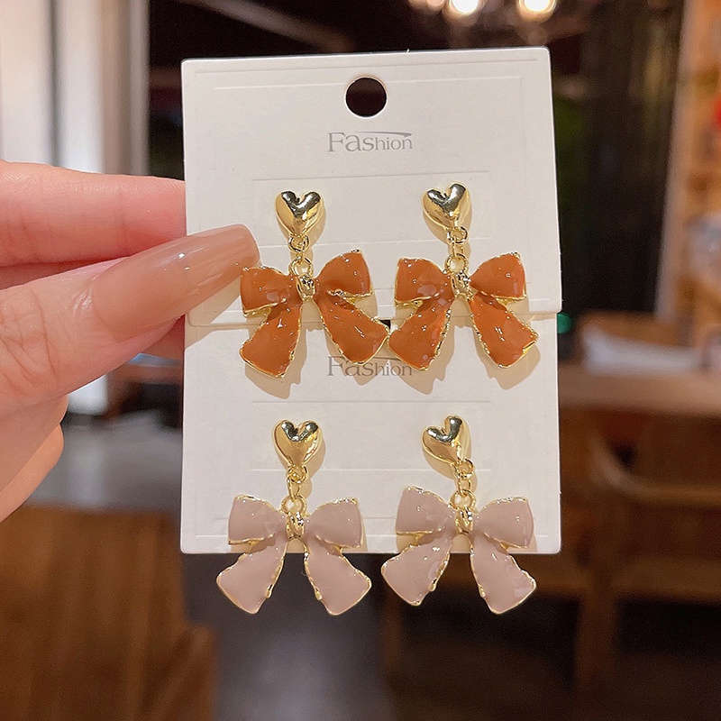 Anting Tusuk Bentuk Pita Bahan silver 925 Gaya Retro Untuk Wanita