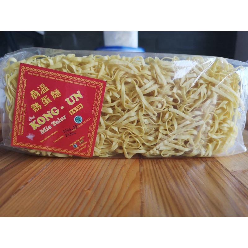 

mie telor gepeng (merk kong un)
