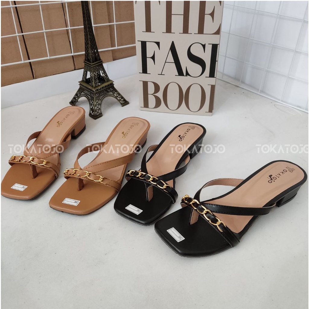 Sendal cewek kekinian terbaru Sandal Heels Wanita Hak tahu 3 cm Aksesoris Rantai slip on heels santai simpel