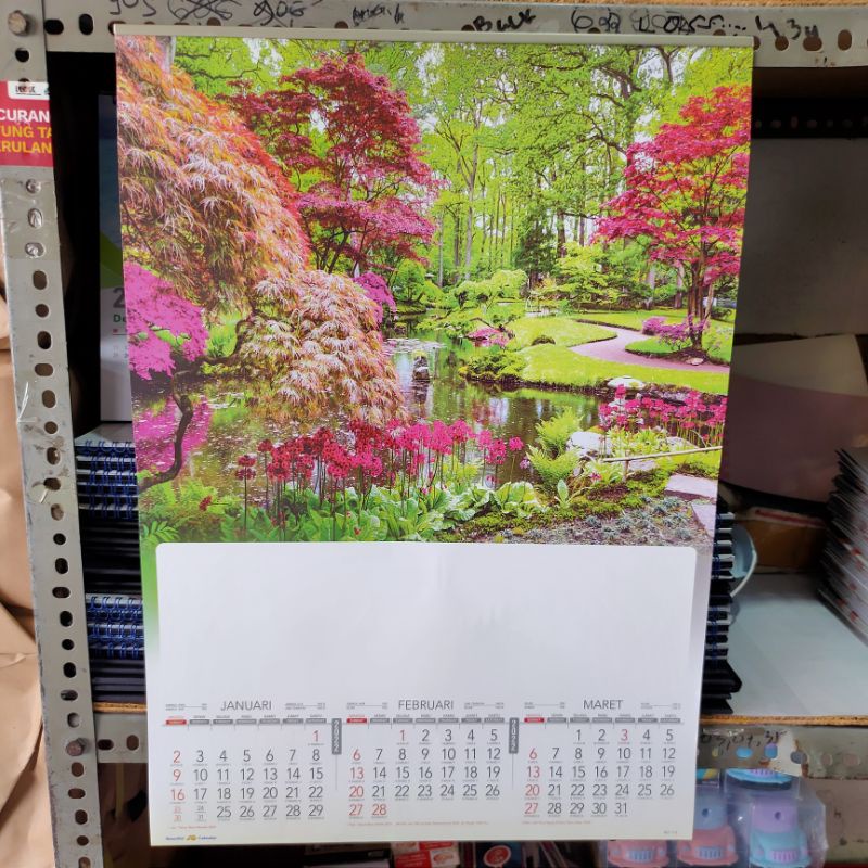 Kalender dinding triwulan 2022 beautiful garden
