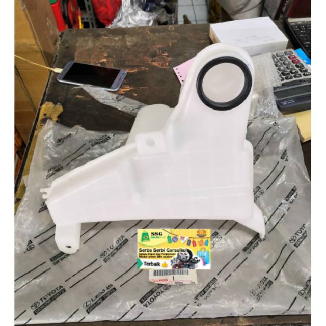 Tabung air wiper Toyota Innova Original