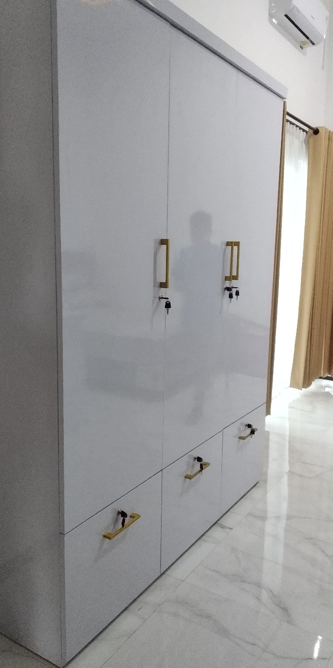 Klem Sudut Kaca Cermin - Klem Kaca Sili Plastik Klem Kaca Plastik