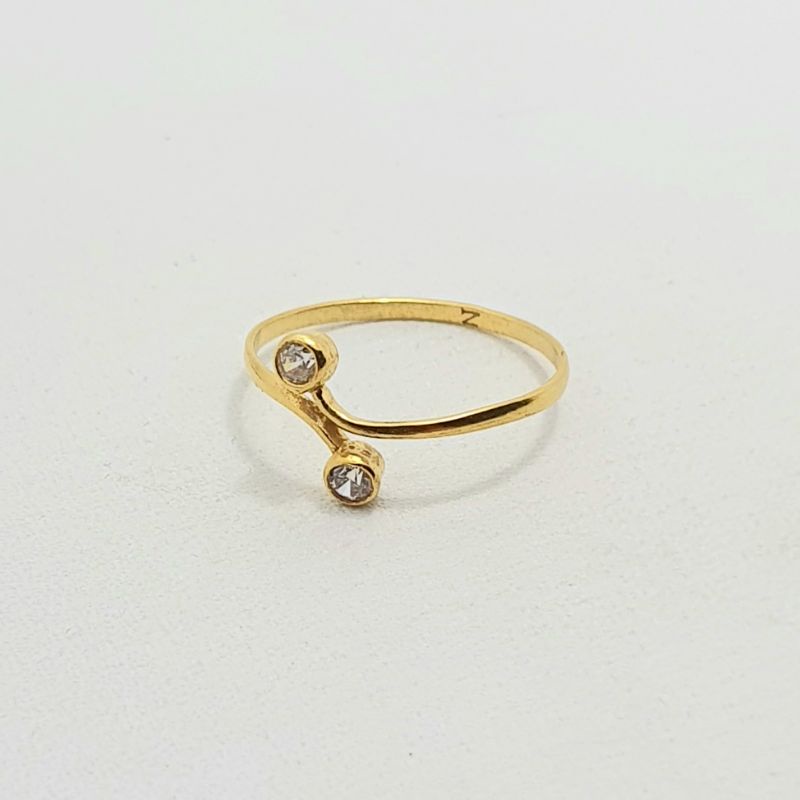 Cincin Emas Muda Silang Mata Putih Atas Bawah Dewasa 1/2 Gram