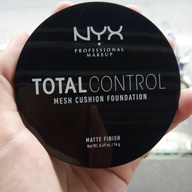 PRELOVED NYX CUSHION FOUNDATION SHADE WARM IVORY