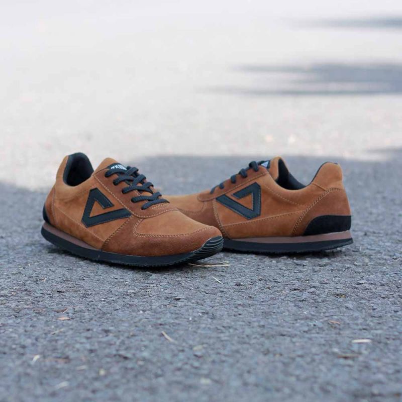 Sepatu Kulit Pria | Sepatu Casual Sneakers Pria Terbaru | Sepatu Klasik Ringan Olahraga Anti Slip