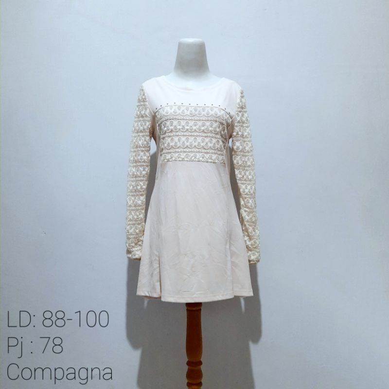 Dress cream brokat kaos ( Preloved )