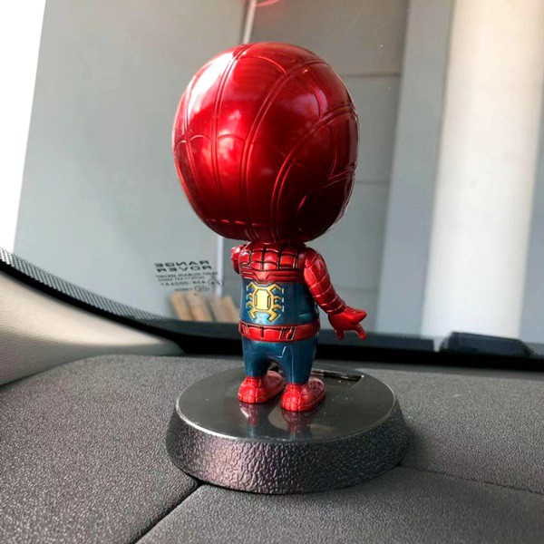 NEW GLOSY Solar Power Spiderman Pajangan Figure Miniatur Mobil Goyang Kepala Shacking Head