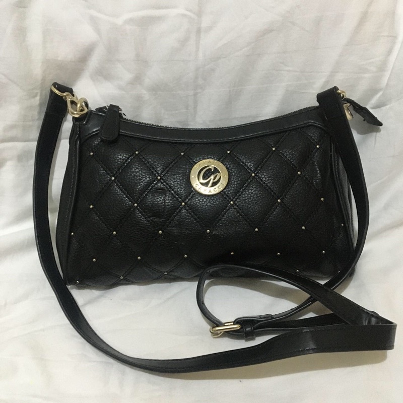 (SOLD) sling bag capacci preloved