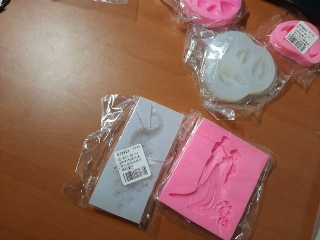 Cetakan Es Krim / Sabun Bentuk Lumba Bahan Silikon