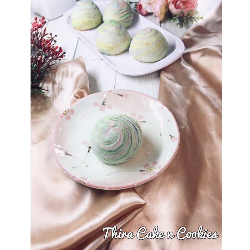 

mooncake pasry spiral kue bulan isi 3 perbox kotak