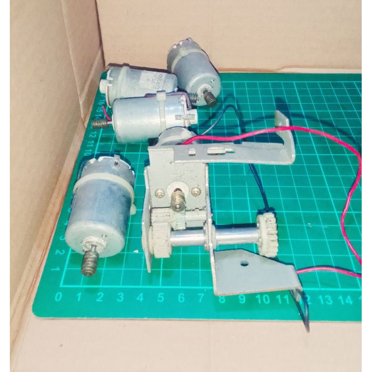 DC motor hosiden 21,6vdc -4000rpm