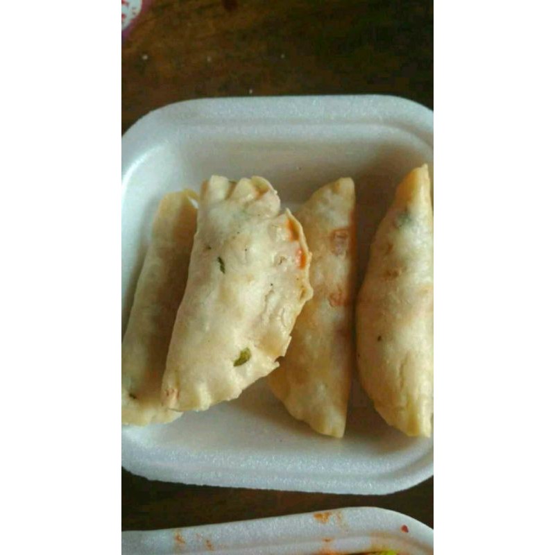 

cireng isi ayam suwir pedas