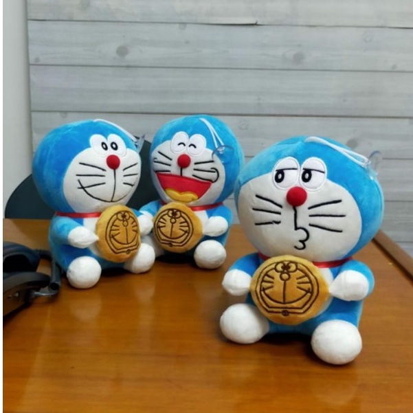 Boneka Doraemon Kue Size 7&quot;/20cm/boneka Bahan Soft/boneka karakter