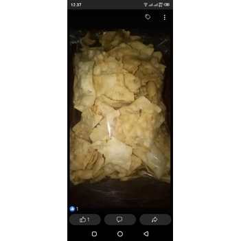 

kerupuk bawang dan kerupuk ampia