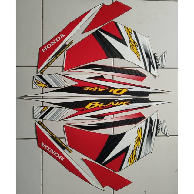 Stiker striping honda blade racing 2013 hitam merah