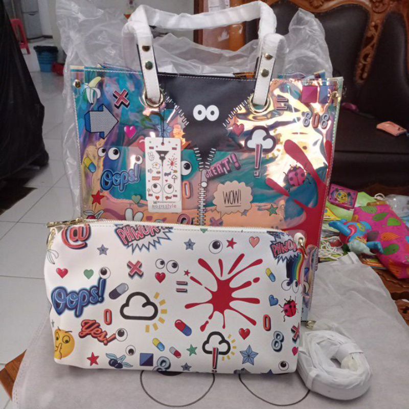 Huer Covewy Eye Theme Hologram Tote Bag