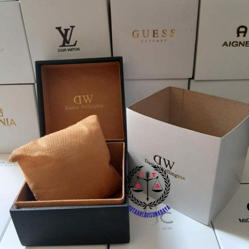 KOTAK JAM TANGAN BOX KAYU DW