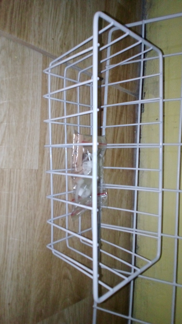 Kesi Putih / Kesi Hitam Keranjang Besi Gantung Serbaguna Rak Bumbu Dapur Wall Grid