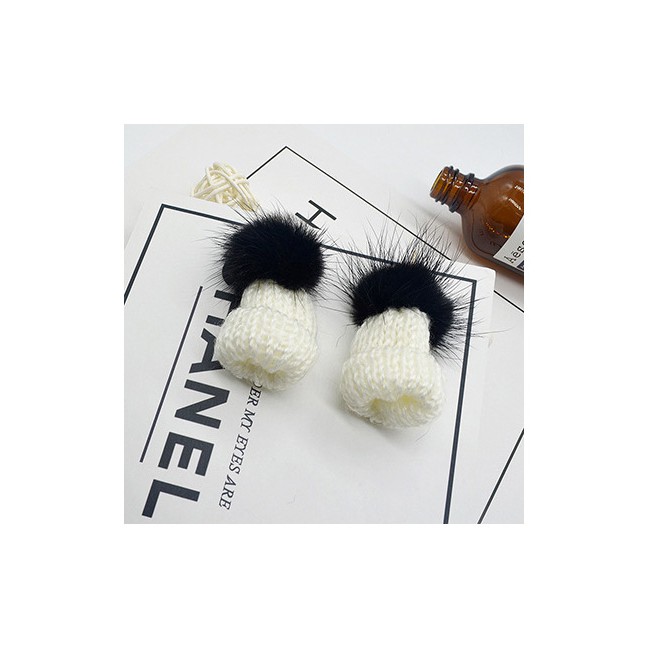 LRC Anting Gantung Fashion Hat Shape Decorated Simple Earrings