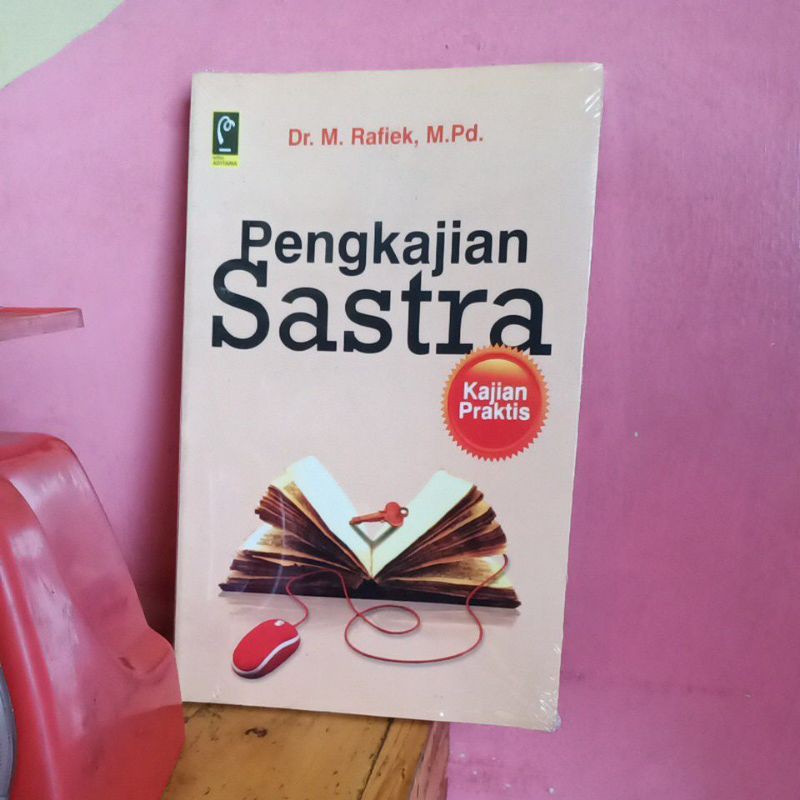 BUKU PENGKAJIAN SASTRA