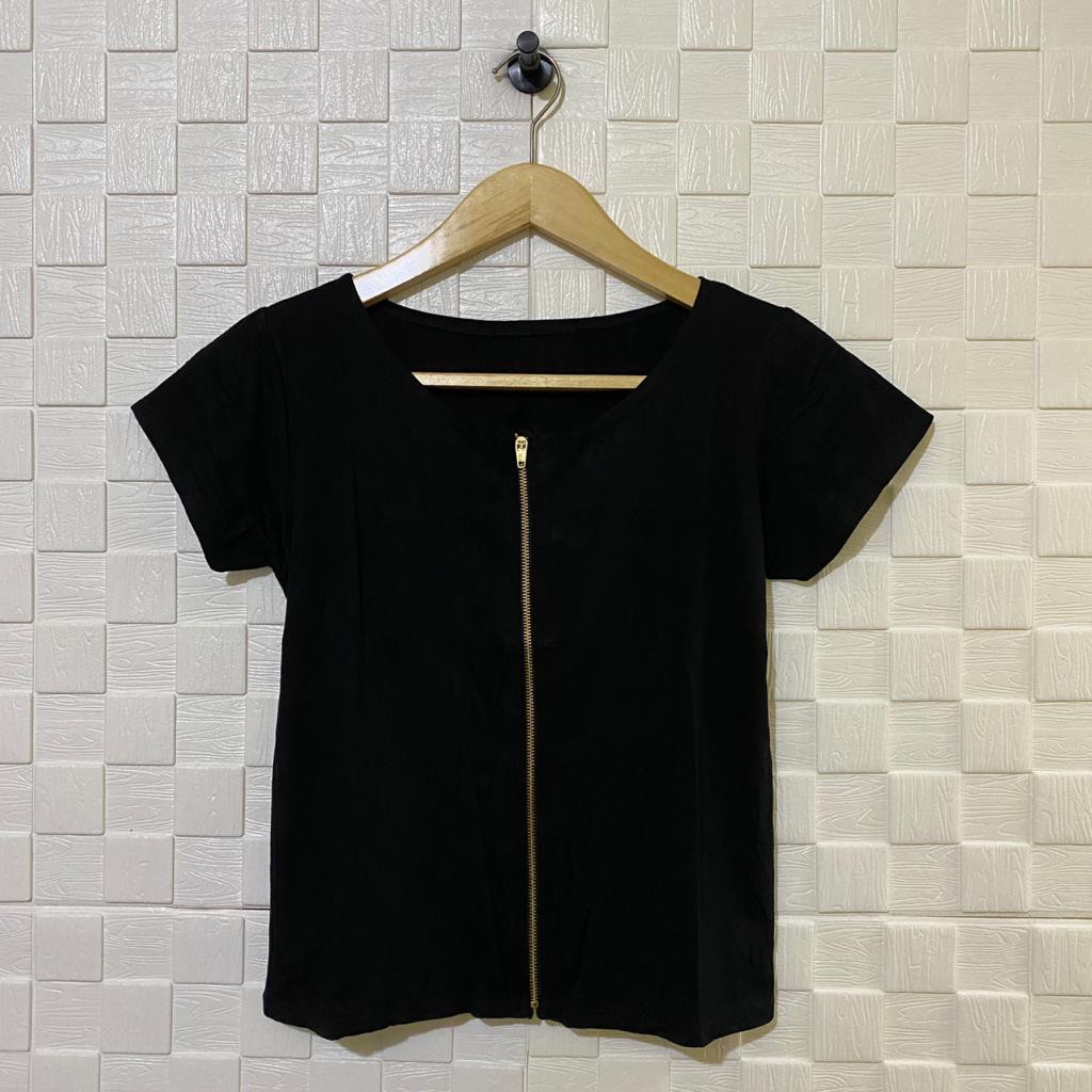 atasan kaos crop zipper lengan pendek wanita/atasan crop wanita/kaos crop sleting/zipper/kaos zipper/crop top zipper/kaos wanita/atasan wanita/crop top/kaos sleting pendek wanita/atasan murah/kaos murah/syafiqa_14-4