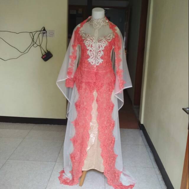 Atasan kebaya ekor free kerudung / kebaya pengantin