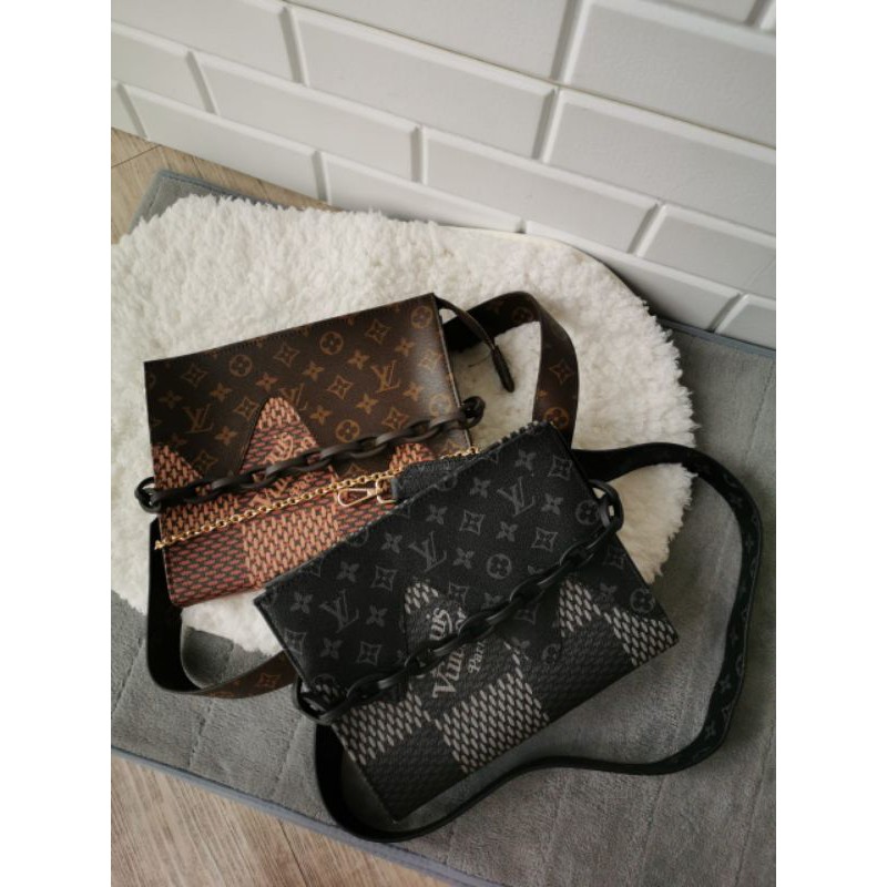 LV NIGO TOILETRY BAG WITH LONG STRAP / LV TOILETRY MONOGRAM POUCH