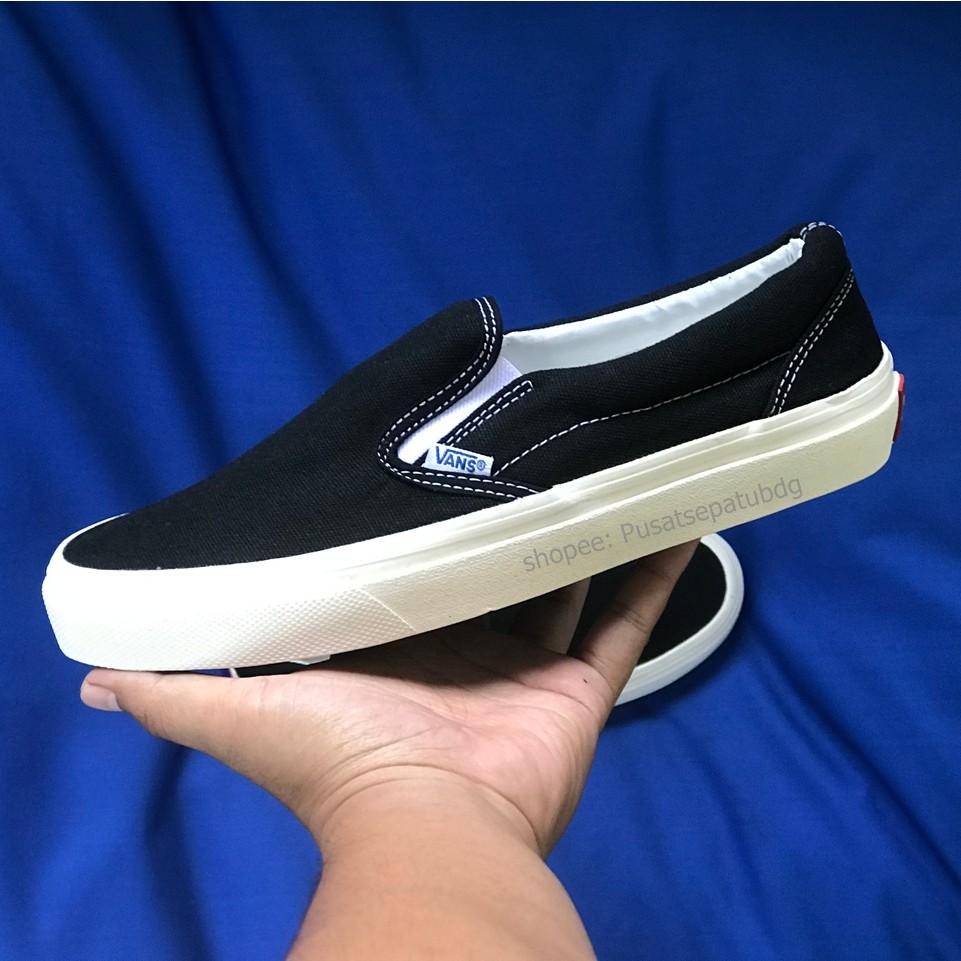 VANS SLIP ON OG IVORY BLACK WHITE