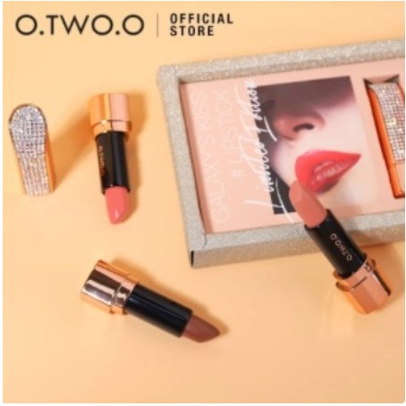 O Two O 3pcs Set Lipstick Matte Anti Air Tahan Lama HK LE 002