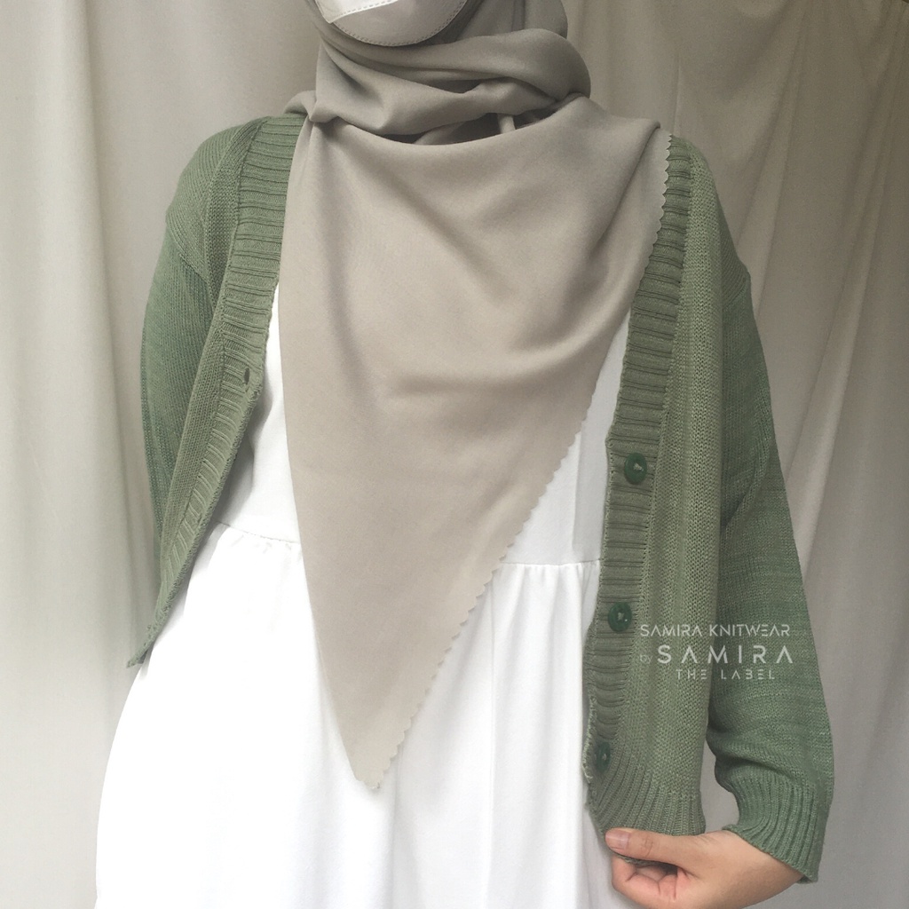 Clover - Cardigan Crop Rajut