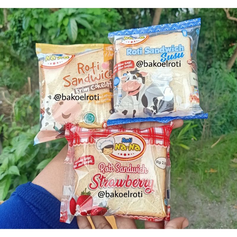 

Sandwich Nana coklat susu strawberry