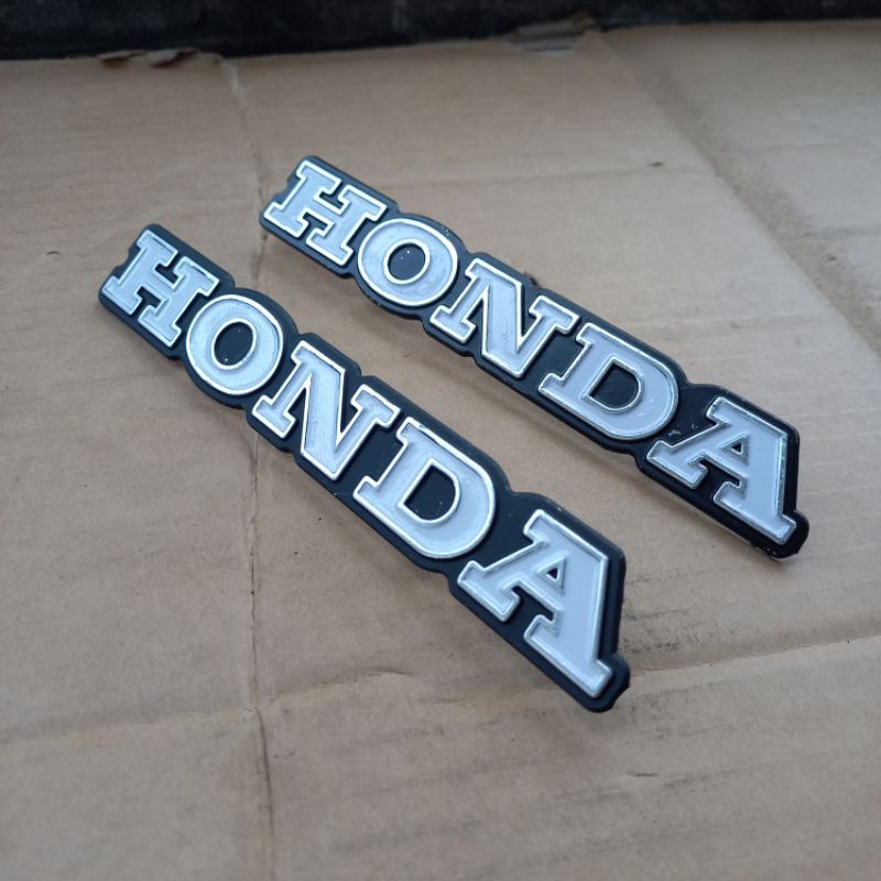 Emblem Logo Tangki Honda CB 125 Import CB125