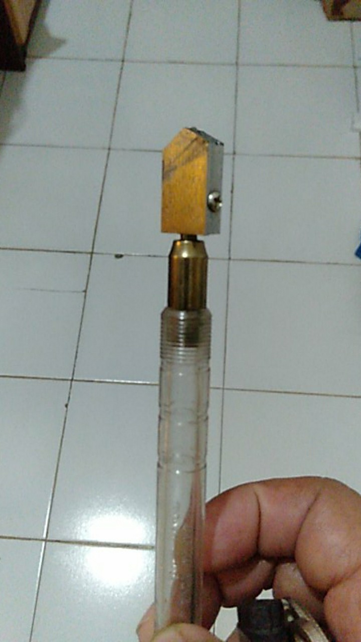 Alat Pisau Pemotong Kaca Toyo Tc-30 / Alat Potong Kaca Minyak / Cutter Kaca Manual