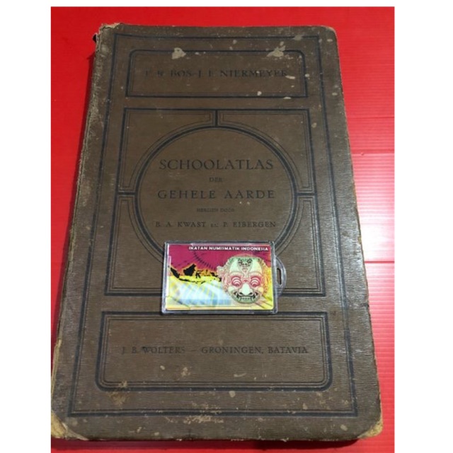 Buku peta kuno zaman belanda 1936 isi peta bbrp negara salah satunya Indonesia Langka