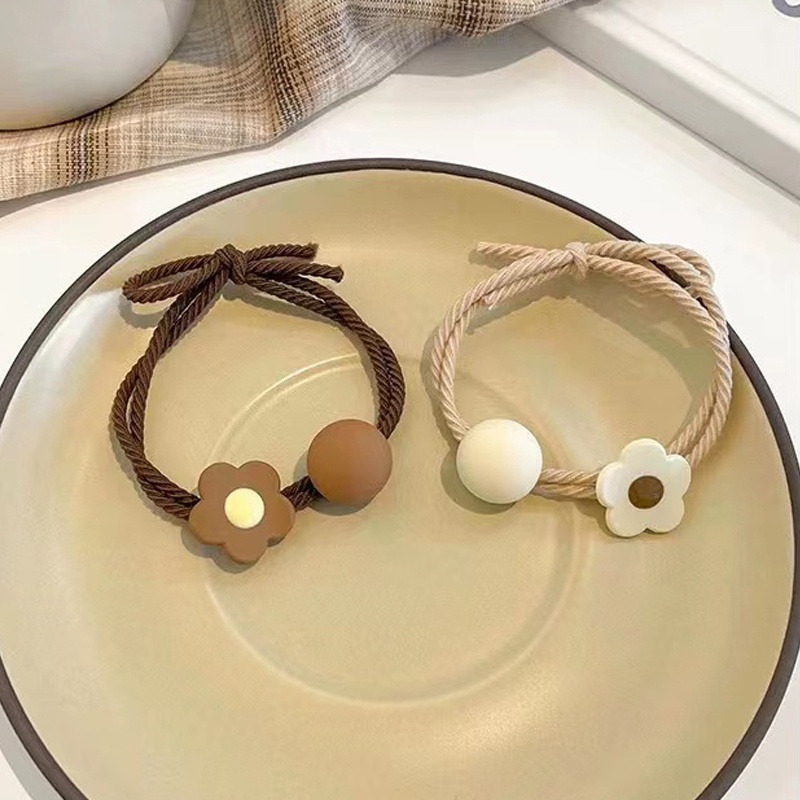 Ikat Rambut Wanita Fashion Motif Bunga Tunggal - Srunchie Bunga