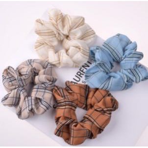 Ikat Rambut Motif Kotak Untuk Wanita / Srunchie Rambut Wanita Motif Kotak Gaya Korea Import