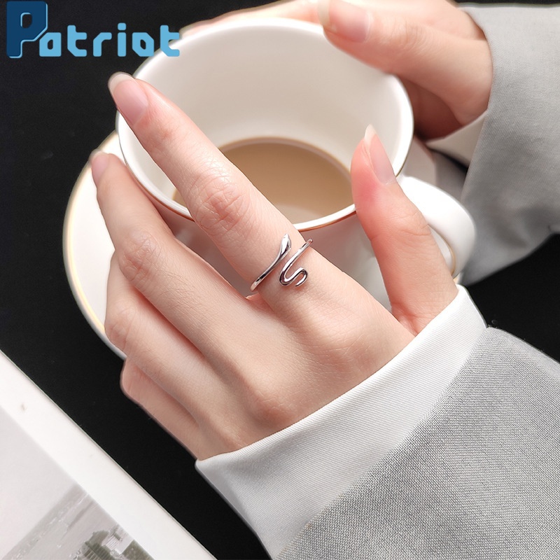 Cincin Jari Bentuk Ular Warna Silver Untuk Wanita