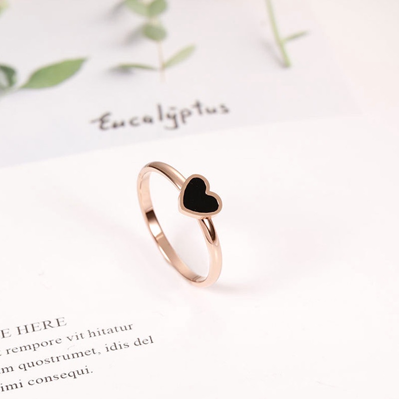 Cincin Titanium Premium Lapis Emas 18K Bentuk Hati Anti Karat Perhiasan