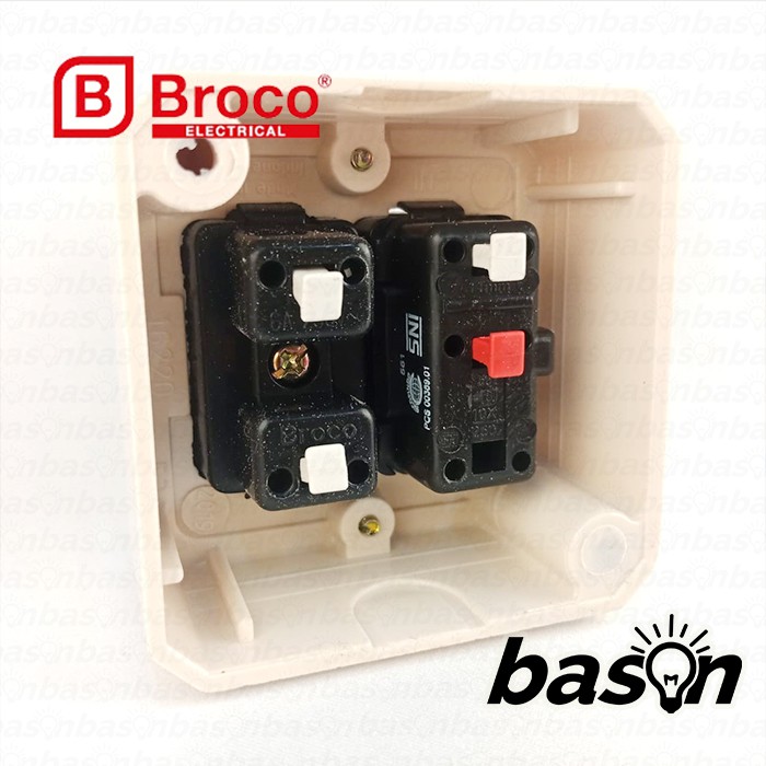 BROCO 15211 Universal Socket Outlet w/ 1 Gang Switch | Outbow