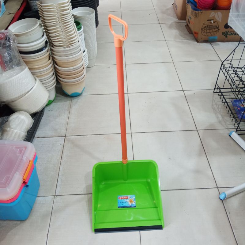 Serok Sampah Besar Lion Star