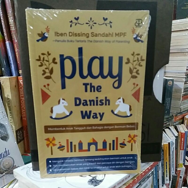 Buku Play The Danish Way
