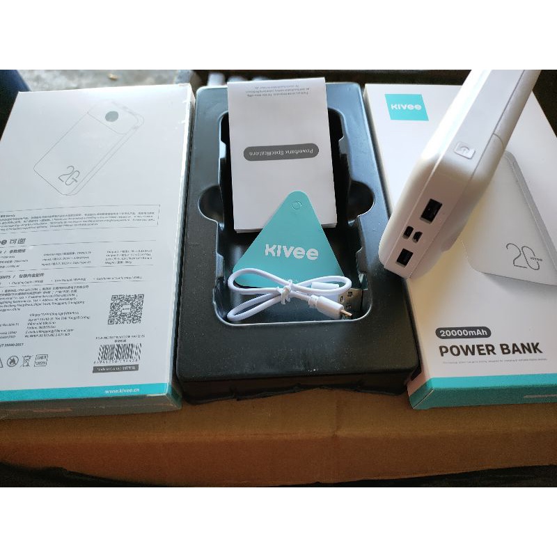 Power Bank KIVEE 20000mah PT126P MAX LED