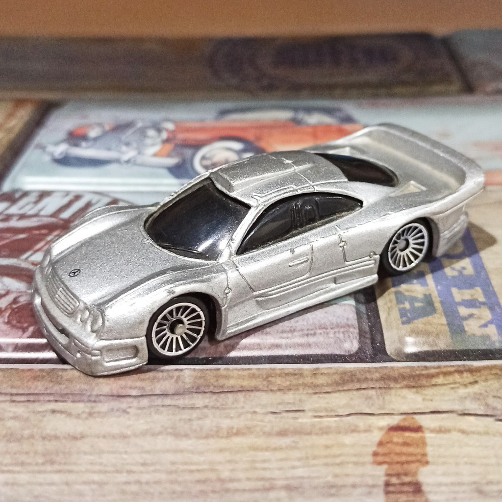 Diecast Loose Maisto Mercedes SLK GTR Silver - Hot Wheels Fairlady 2000 Blue