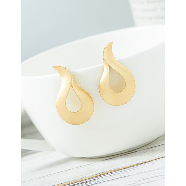 LRC Anting Tusuk Fashion Gold Matte Water Drops S925 Silver Earrings D30007