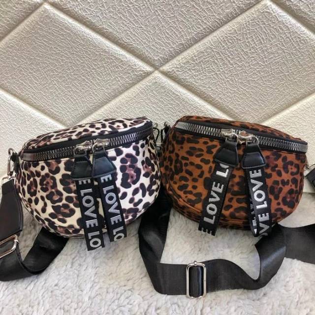 Tas selempang tube leopard / leopard tube sling bag / tas selempang macan / tas awkarin