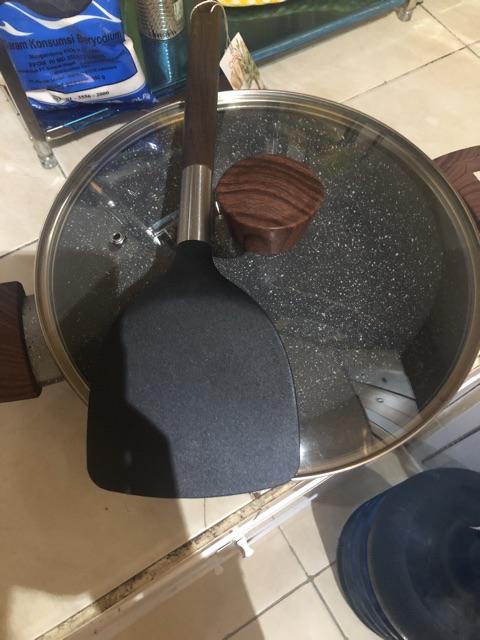 Cypruz Am0995 Am0996 Am0997  Spatula Turner Lubang Gagang Motif Kayu Spatula Sutil Sodet